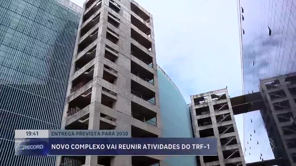 0bra da nova sede do Tribunal Regional Federal é retomada em Brasília