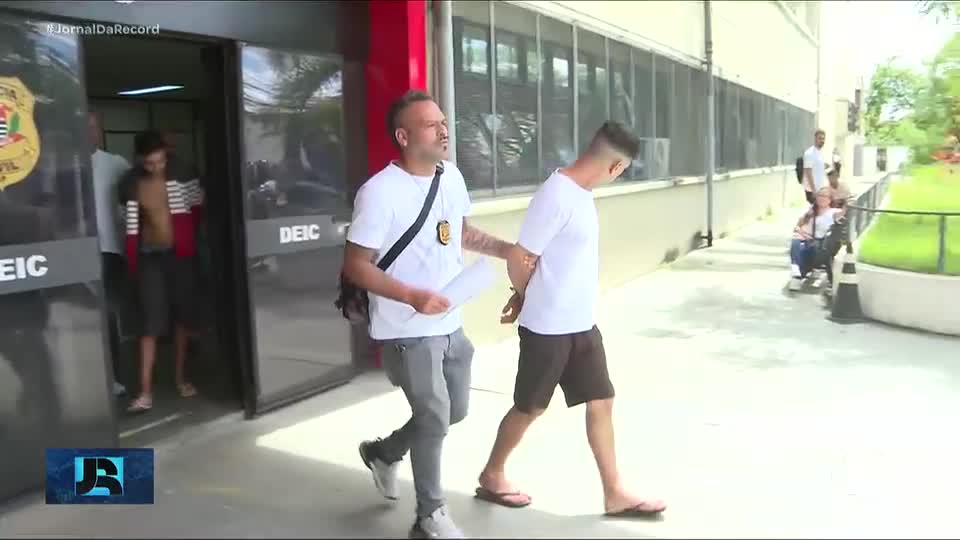 Criminosos roubam canetas emagrecedoras em farmácia de SP