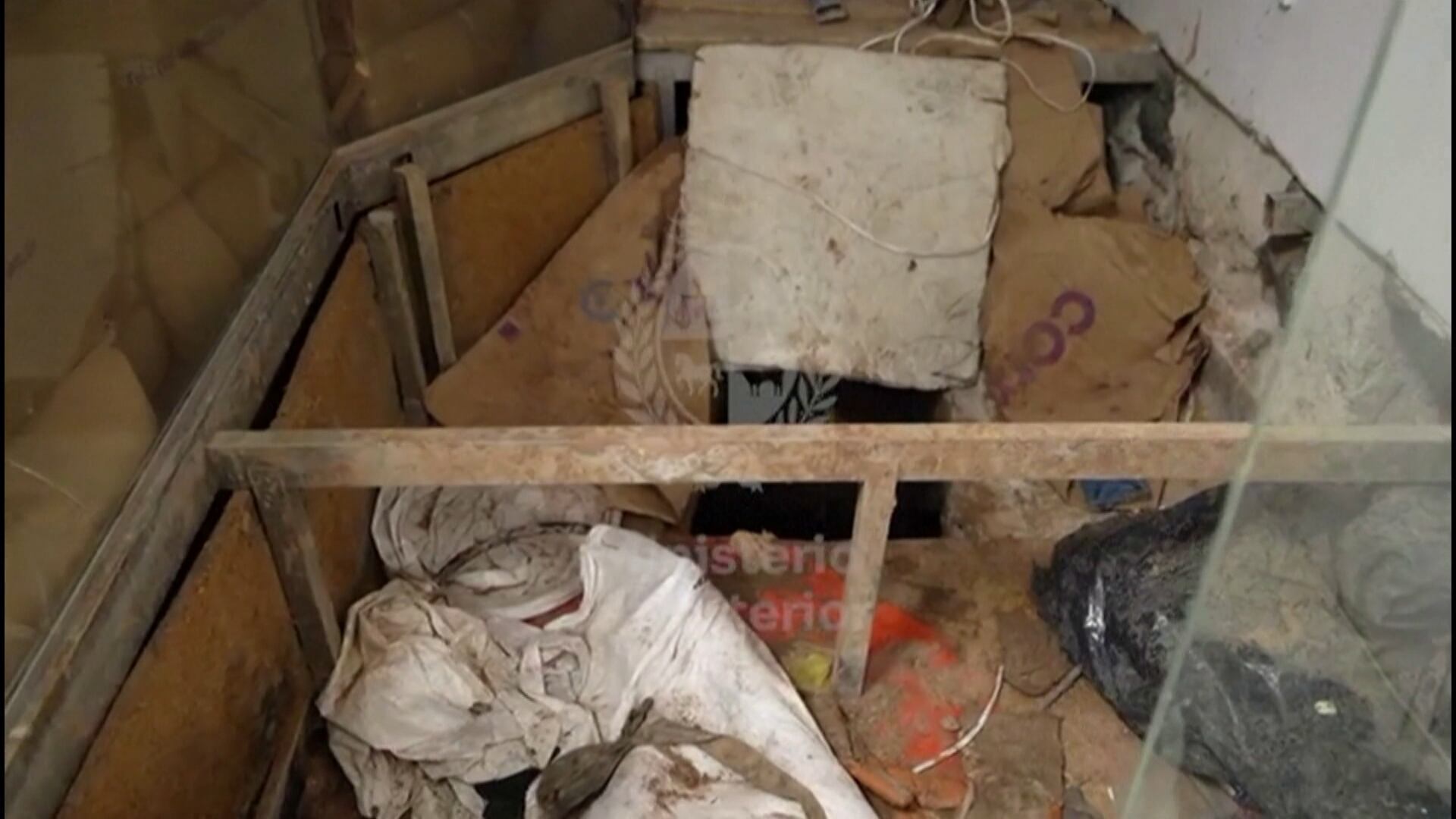 Criminosos cavam túnel para acessar banco no Uruguai