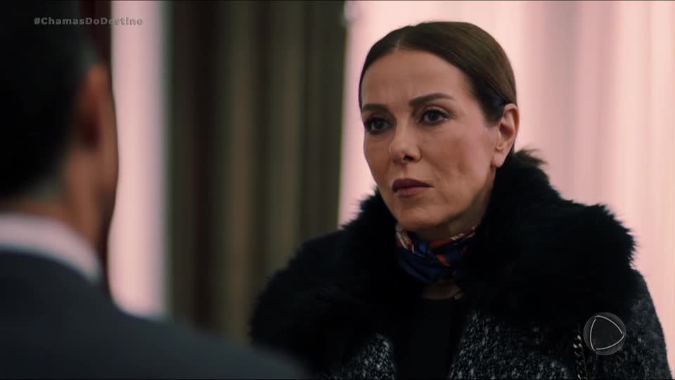 Tomris confronta Çelebi ao descobrir passado violento do empresário | Chamas do Destino