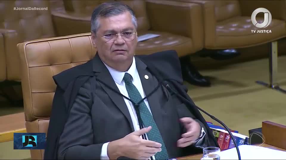 Ministro Flávio Dino suspende pagamento de 'penduricalhos' no salário dos servidores públicos