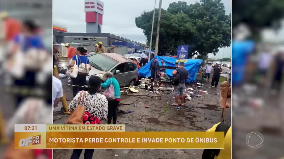 Motorista perde controle, invade ponto de ônibus e atropela três pessoas no DF