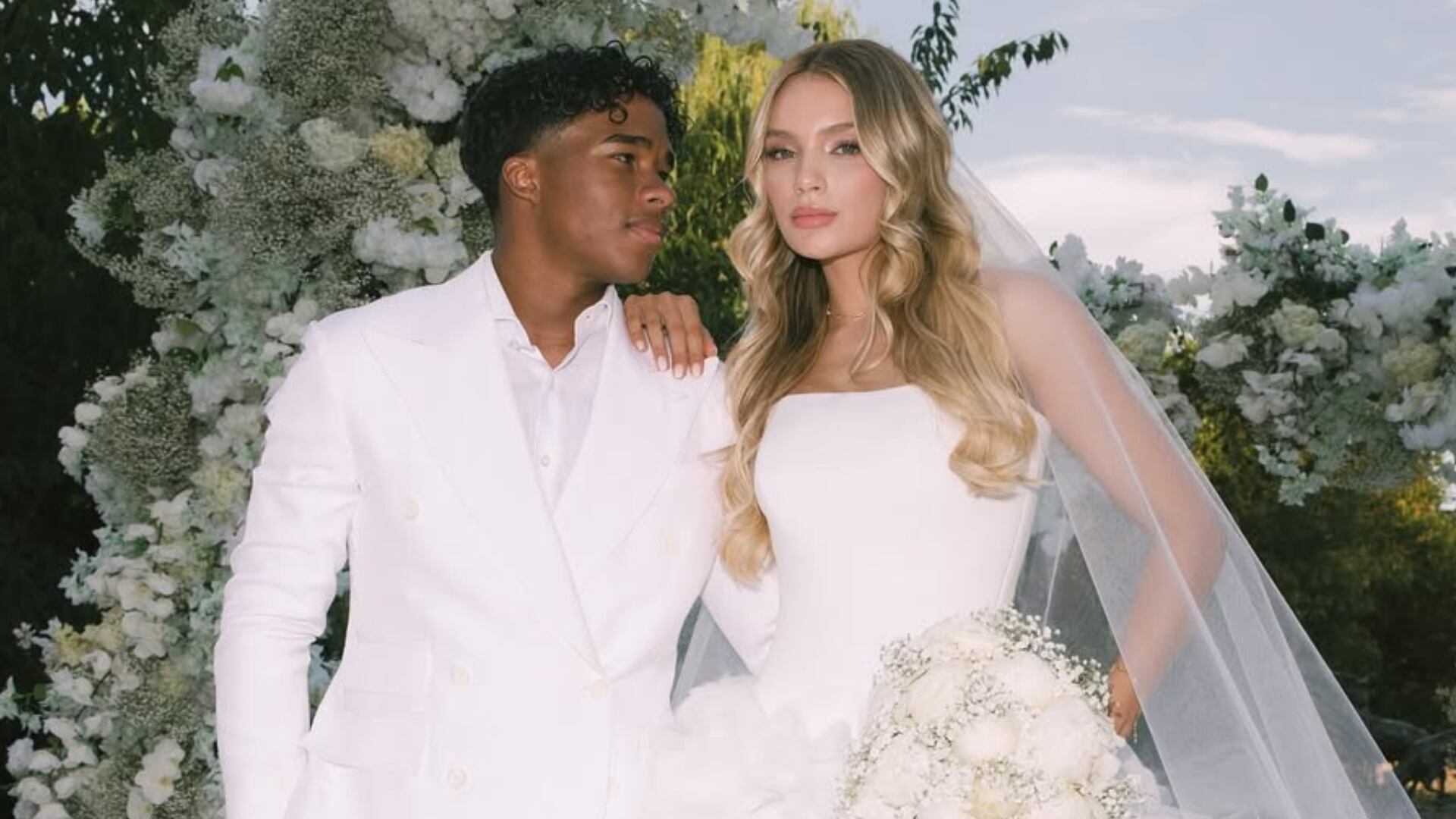 Mulher de Endrick perde a paciência com seguidora após ser chamada de interesseira