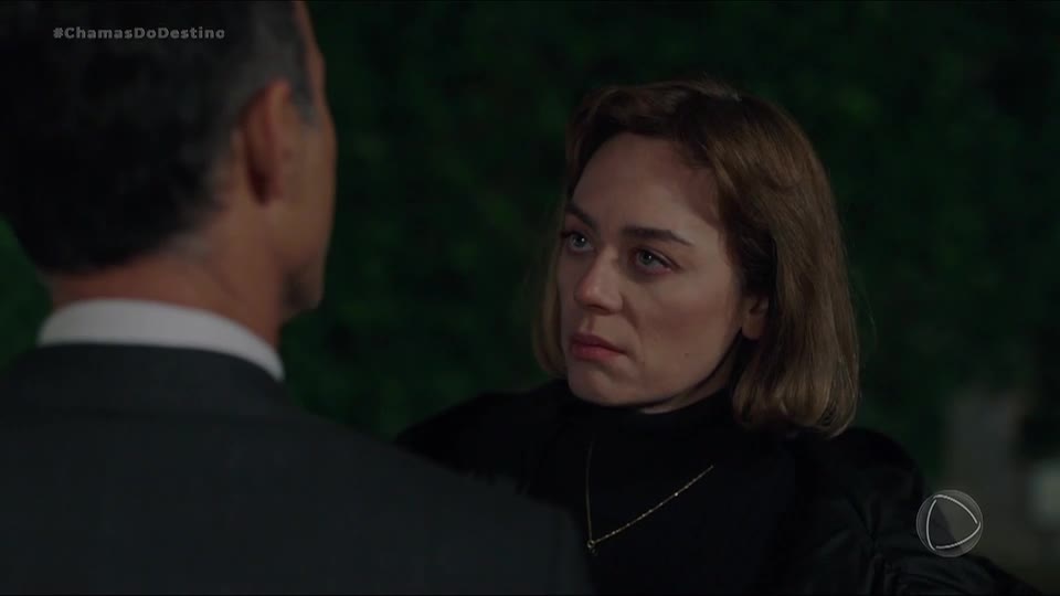 Cemre ameaça Çelebi ao descobrir que o empresário jogou um bebê no lixo | Chamas do Destino