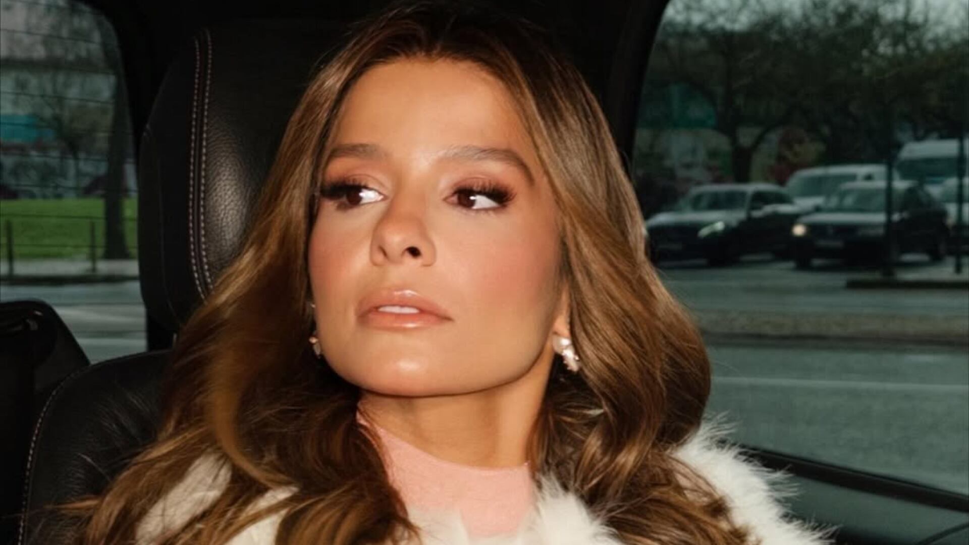 Maiara confunde festa em aeroporto de Portugal com fãs do BTS e vive cena inusitada