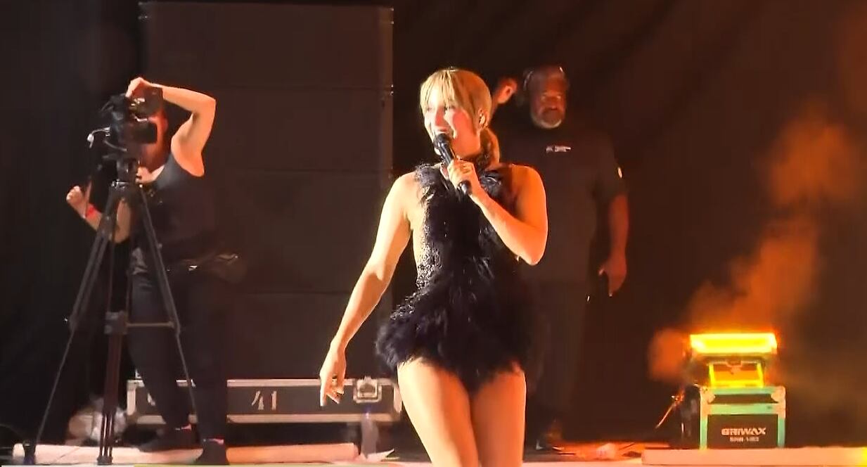 Record Sunset Rio leva shows de Cláudia Leitte e Luan Santana para comemorar os 167 anos de Araruama