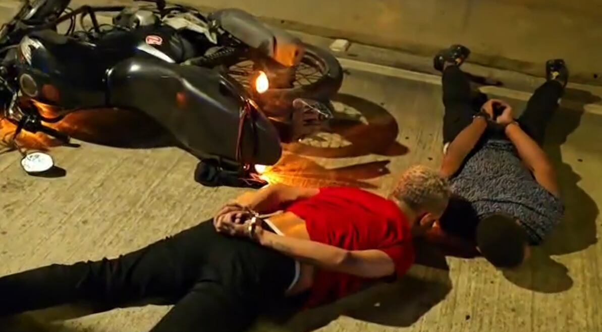 Polícia Civil prende dupla por sequência de roubos de veículos no centro do Rio