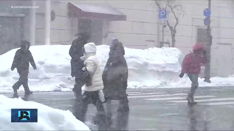 Nevasca no Japão deixa 42 mortos e mais de 400 feridos