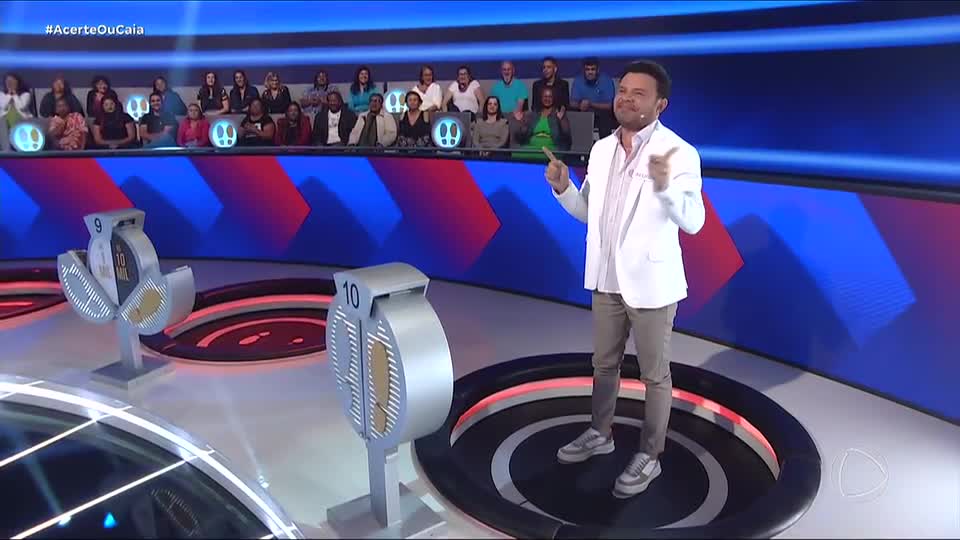 Tom Cavalcante brinca com Aluísio Júnior antes dele cair: "diz 'liquidificador’" 