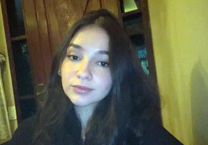 Jovem é esfaqueada após rejeitar investidas de vizinho em São Gonçalo (RJ); criminoso foi preso