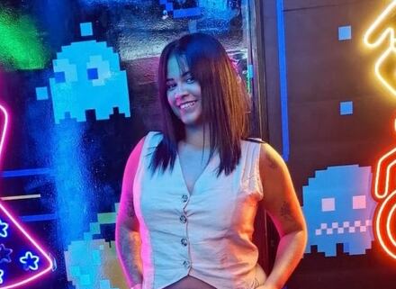 Mulher grávida é assassinada dentro de casa em Nova Iguaçu (RJ)