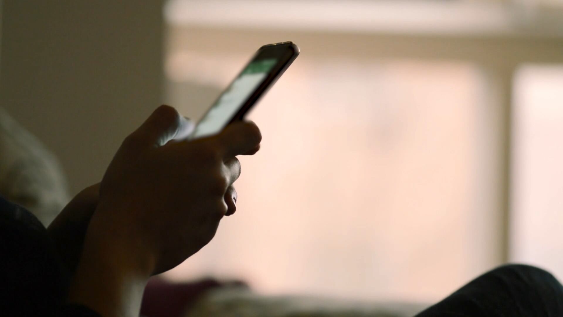 Alemanha avalia proibir redes sociais para adolescentes