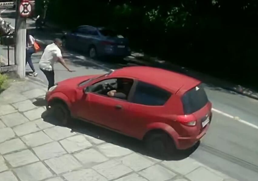 Polícia investiga adolescente sem habilitação que atropelou homem em Penedo (RJ)