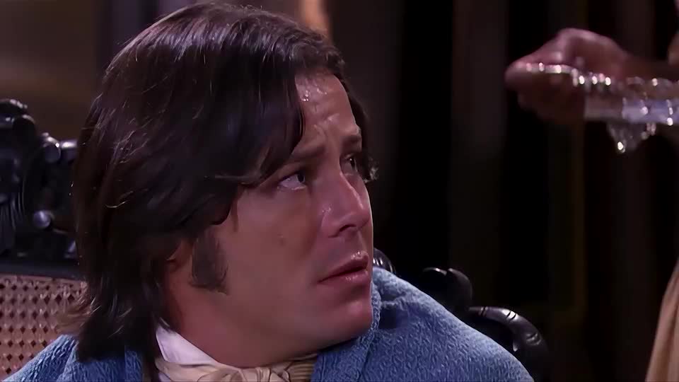 Mesmo sem forças, Álvaro chega a Campos | A Escrava Isaura