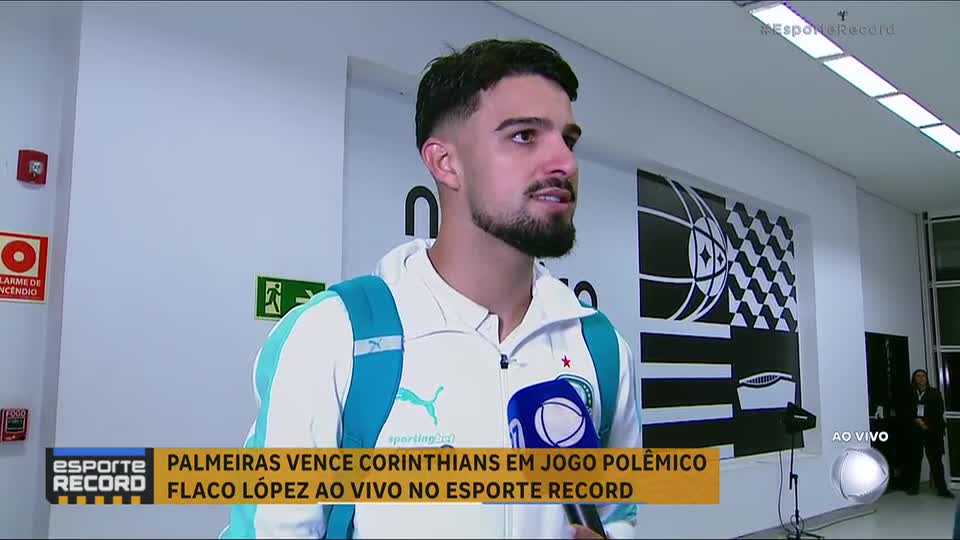 Flaco López rebate polêmica sobre chute em bandeira do Corinthians: 'Não foi provocação'