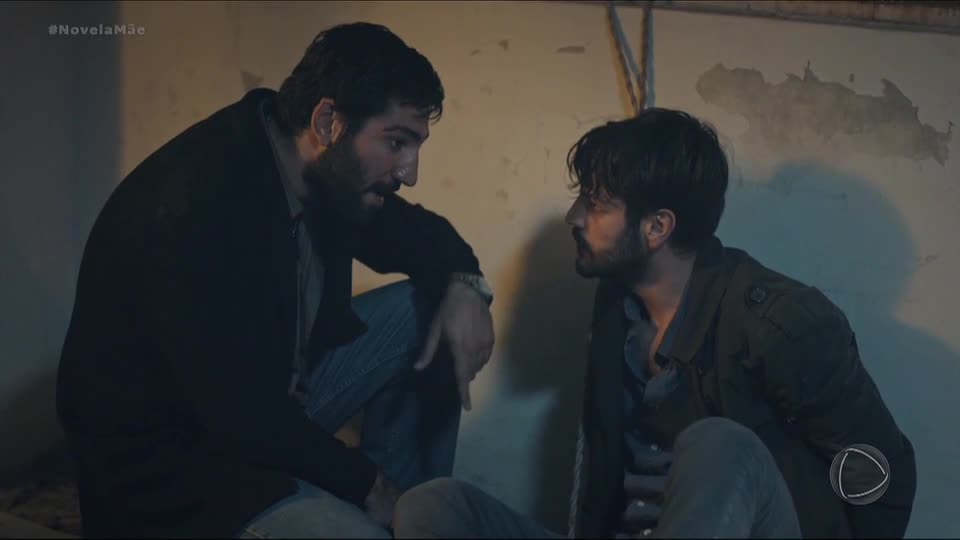 Plano de Sinan e Zeynep dá errado e Cengiz ameaça a professora | Mãe