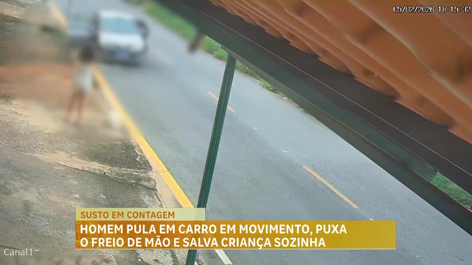 Câmera de segurança registra momento em que carro desce sozinho na Grande BH