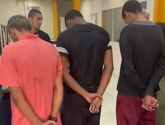 Oito suspeitos são presos em operação do Bope contra "equipe caos" em comunidade de Vargem Grande