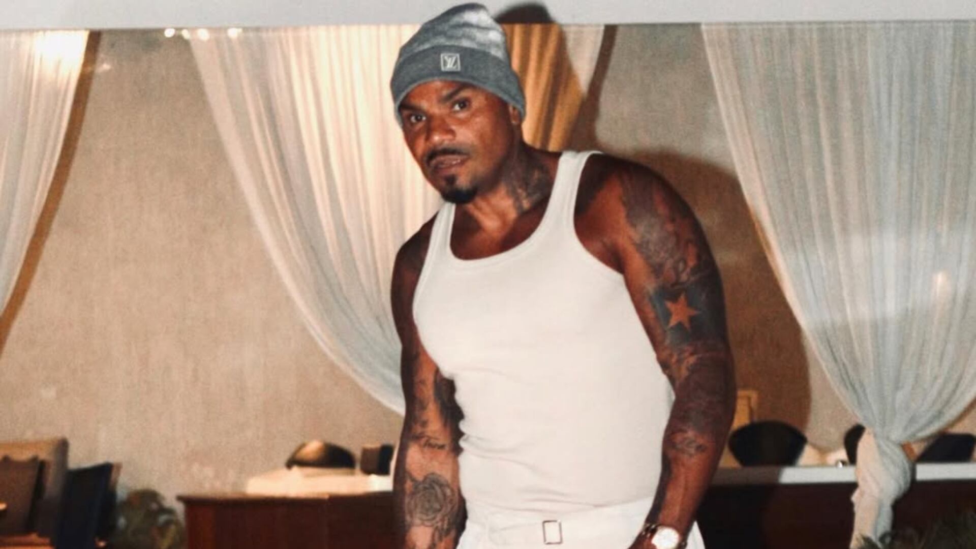 Naldo Benny recorre ao ‘Xerife do Consumidor’ após perrengue com passagem aérea