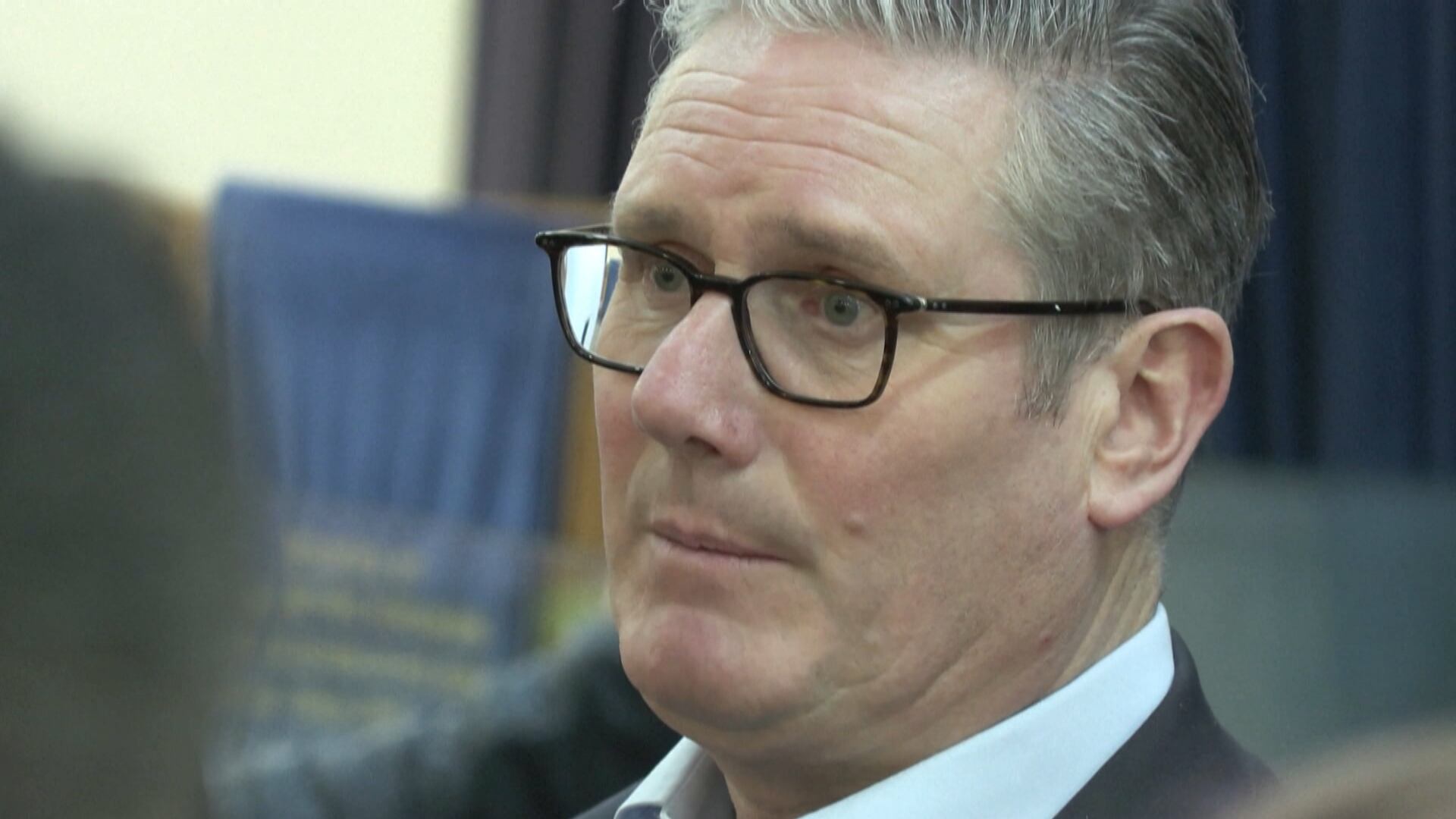 Keir Starmer se recusa a renunciar ao cargo de premiê