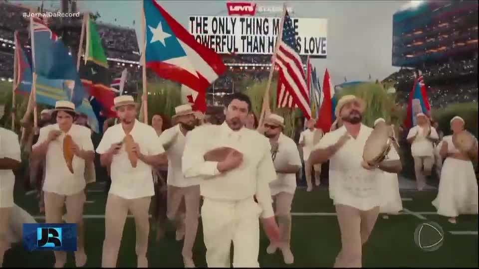 Final do Super Bowl é marcada por vitória de Seatlle Seahawks e apresentação de Bad Bunny