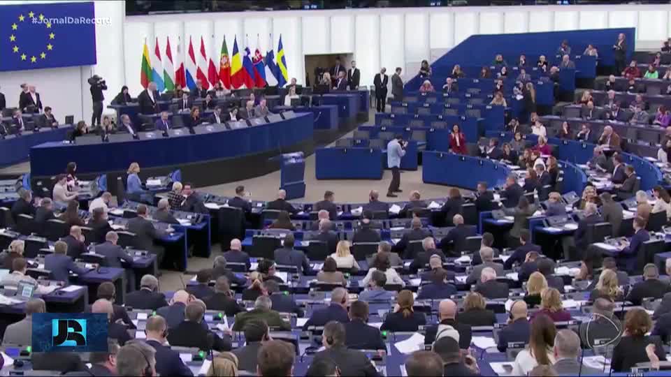 Parlamento europeu aprova regras que facilitam bloqueio de produtos brasileiros
