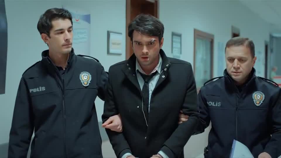 Polícia começa a investigar Ali após revelação de Ciçek | Chamas do Destino 