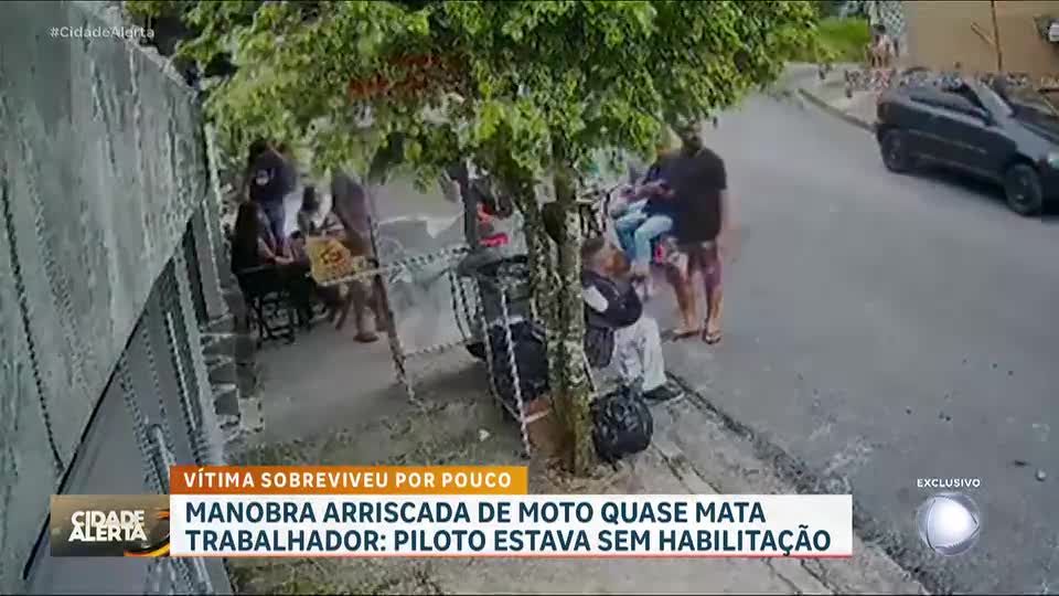 Trabalhador é atropelado por motociclista que fazia manobra arriscada em São Paulo 