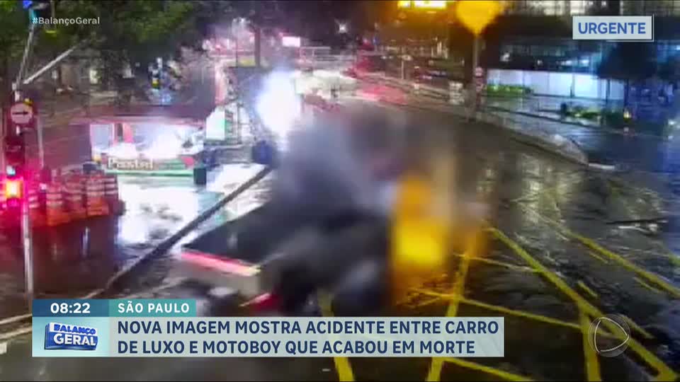 Nova imagem mostra acidente com carro de luxo que acabou com morte de entregador em SP