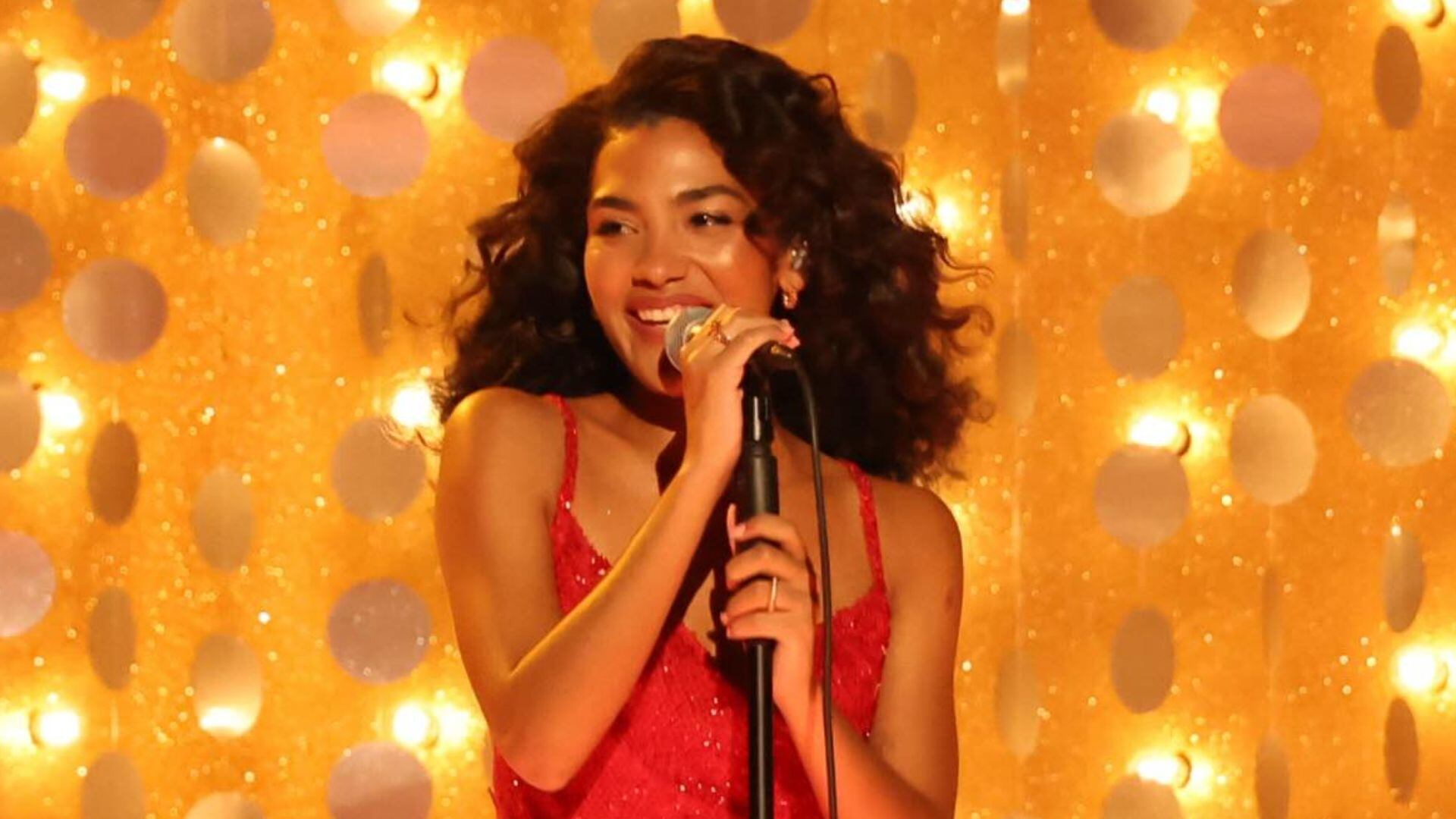 Conheça a história de Olivia Dean para além dos virais da internet