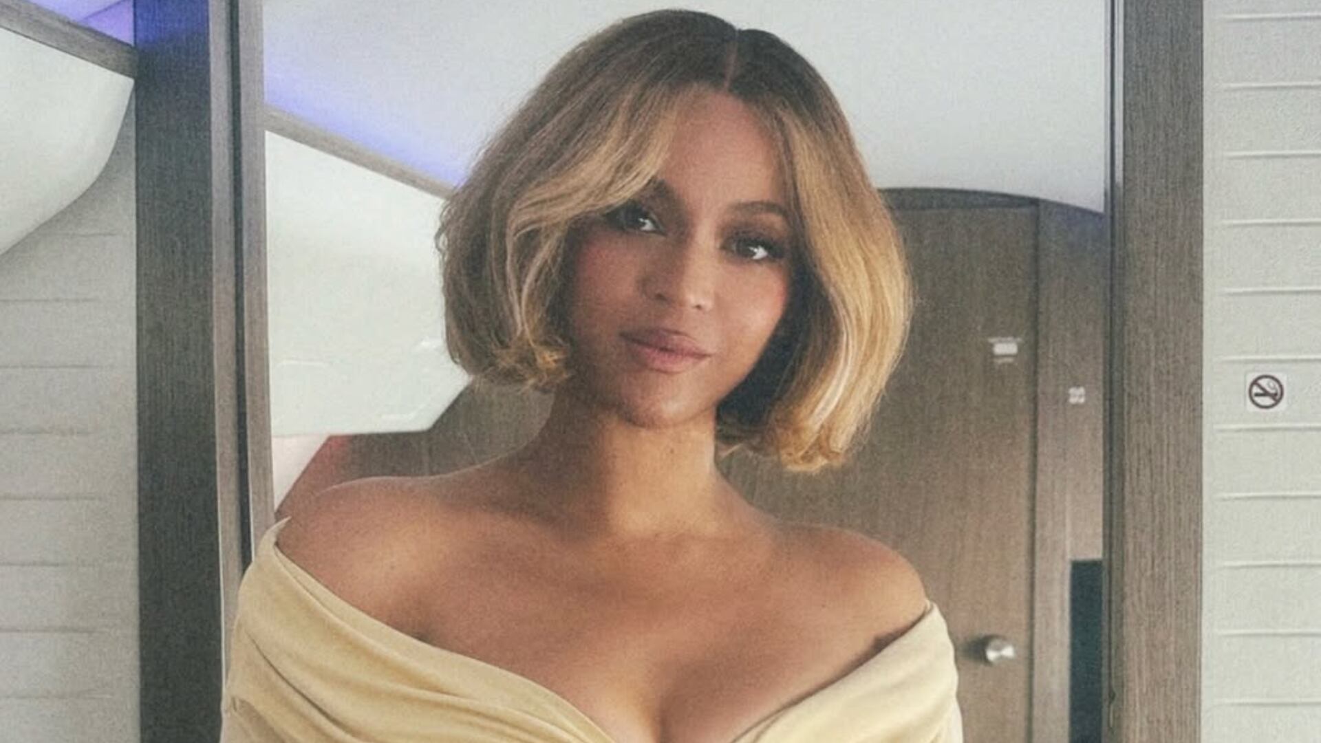 Beyoncé surge com novo visual após tempo fora das redes