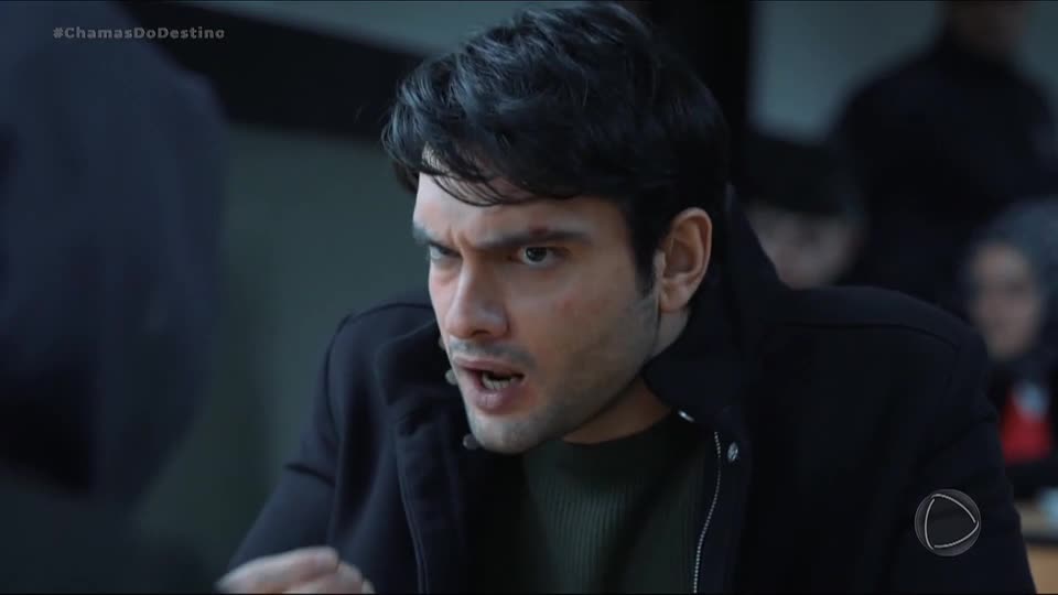 Ali questiona Çiçek sobre acordo com Iskender: 'Você o inocentou' | Chamas do Destino