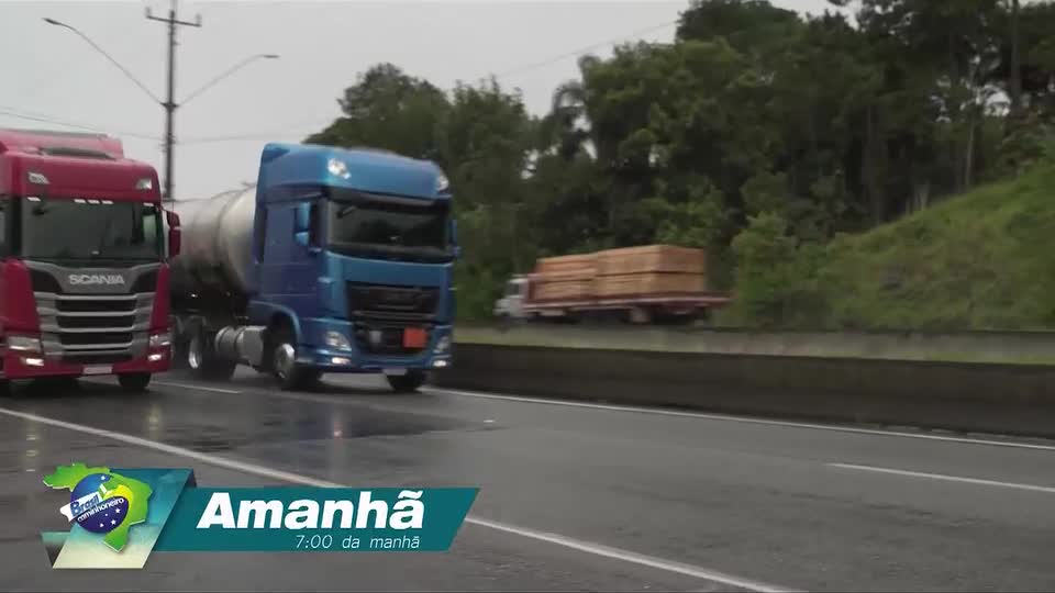 Brasil Caminhoneiro mostra novas regras que exigem seguro para transporte de carga neste sábado (14)