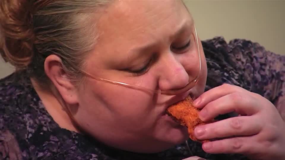 Quilos Mortais mostra a história de uma mulher que não consegue controlar o desejo de comer doces