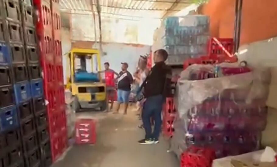 Polícia prende seis por furto e receptação de bebidas em depósito clandestino em Paciência, no Rio