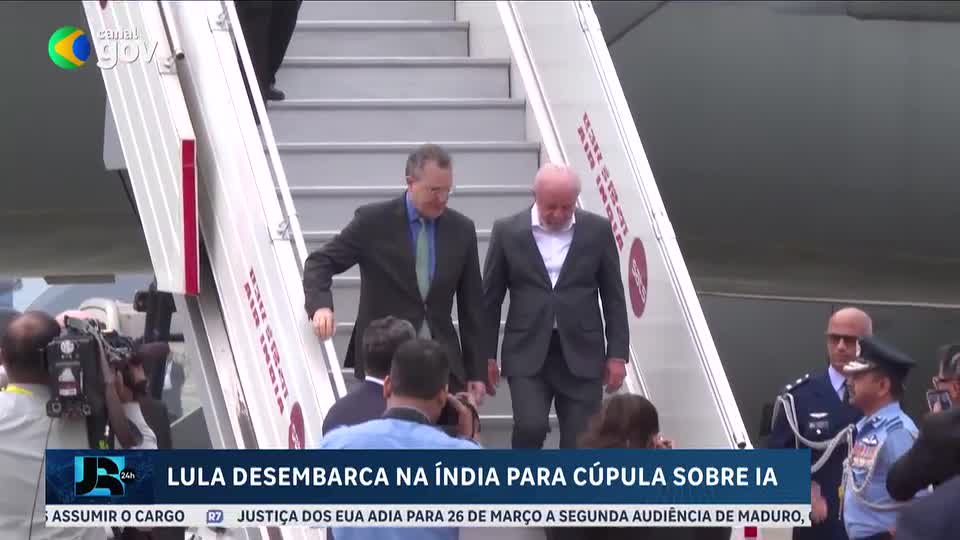 Lula desembarca na Índia para participar de cúpula sobre Inteligência Artificial