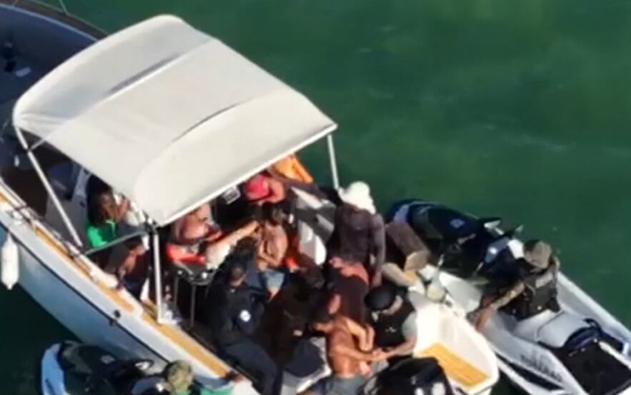 PM captura chefe do tráfico de Belford Roxo durante passeio de barco em Cabo Frio (RJ)