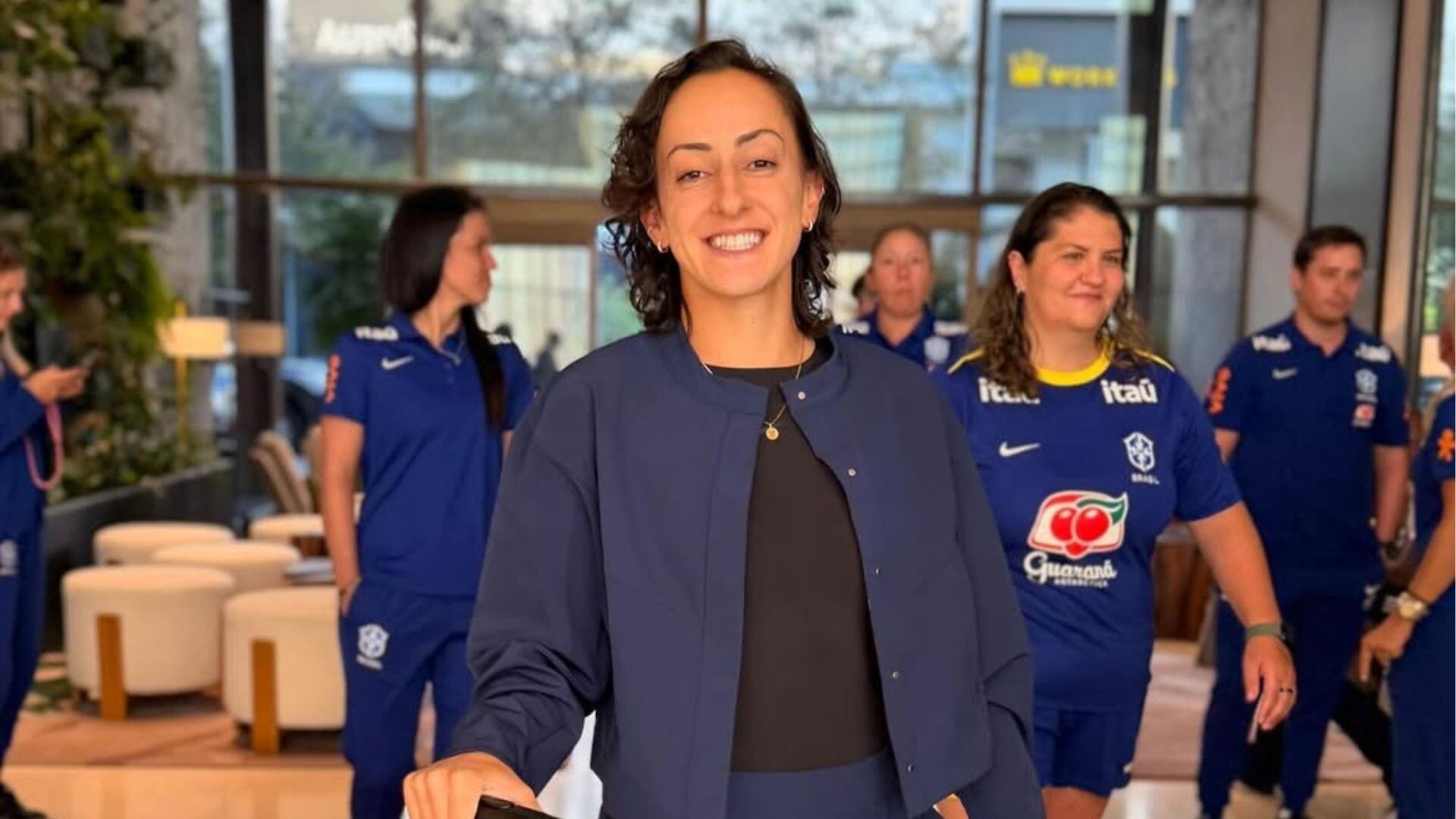 Luana Bertolucci é recebida com festa ao retornar para a seleção