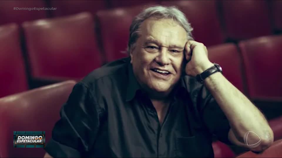 Familiares e amigos se despedem do ator e diretor Dennis Carvalho