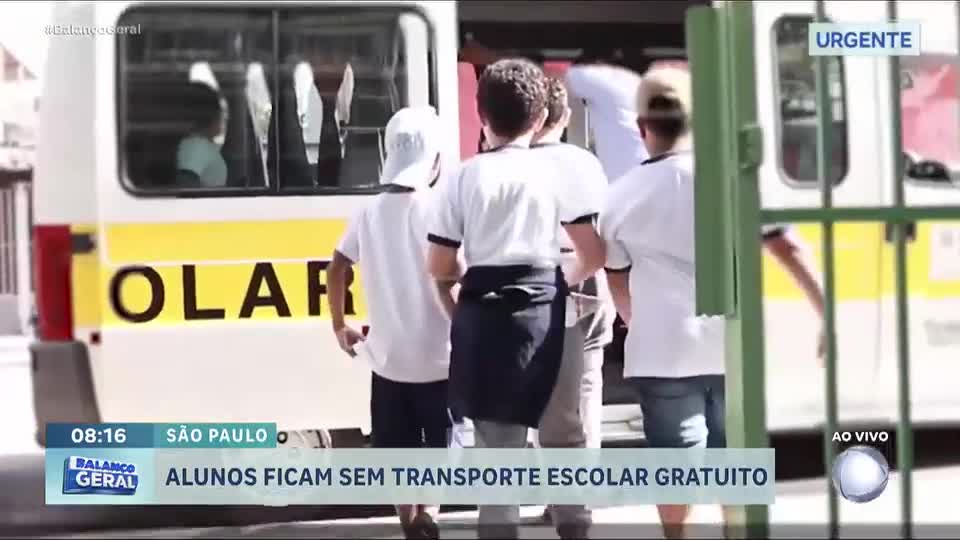 Famílias do Grajaú protestam após corte do transporte escolar gratuito em São Paulo
