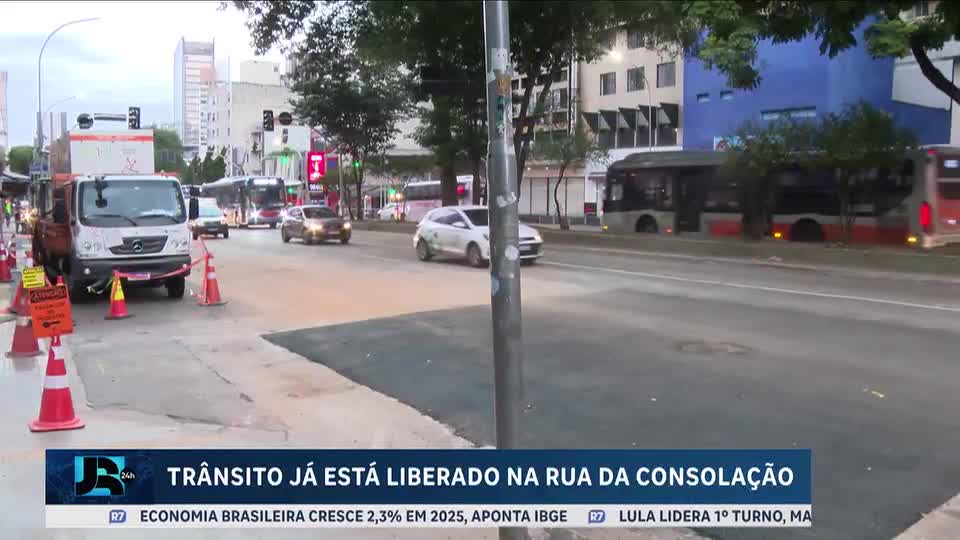 Trânsito é liberado na rua da Consolação após cratera se abrir na pista no último domingo (1°)