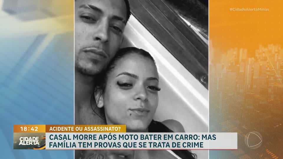 Casal morre após moto bater em carro: mas família tem provas de que se trata de crime