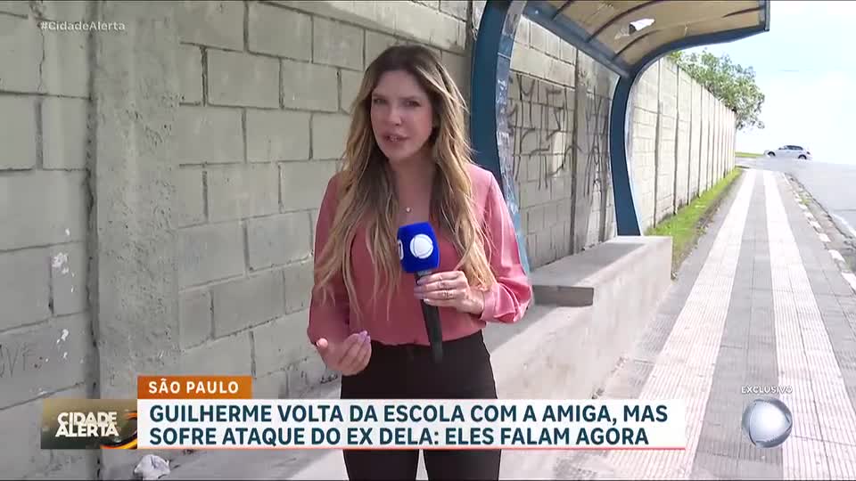 Estudante de 17 anos é atacado no ponto de ônibus por ex-namorado de amiga