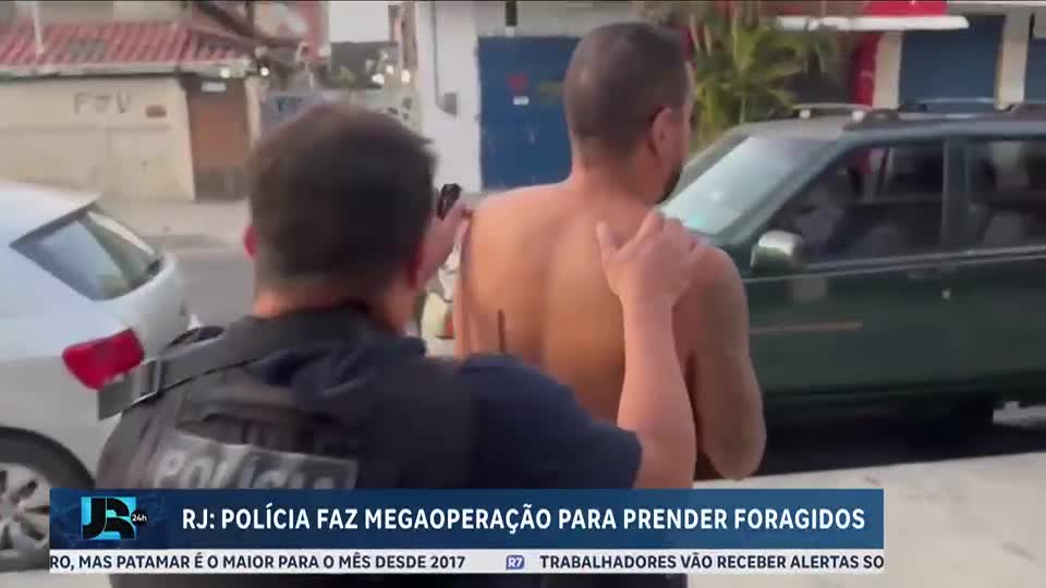 Polícia do RJ faz operação para prender foragidos por roubo, latrocínio e receptação