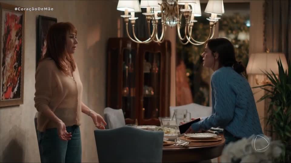 Karsu descobre que Reha pagou a dívida hospitalar de Filiz | Coração de Mãe