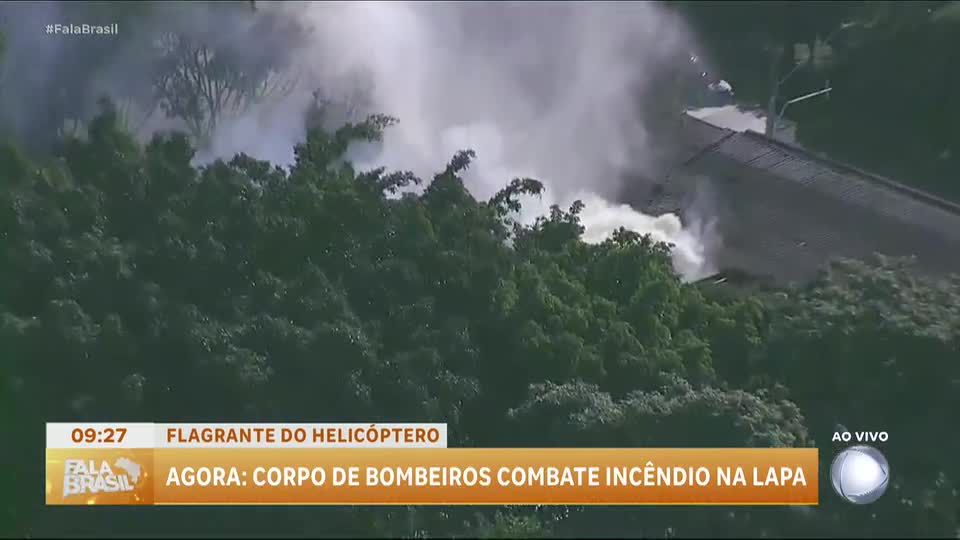 Incêndio de grandes proporções atinge região da Lapa em São Paulo