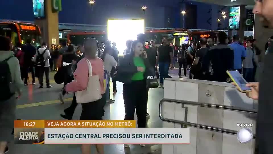 Estação central do metrô em Brasília é interditada devido a chuvas fortes
