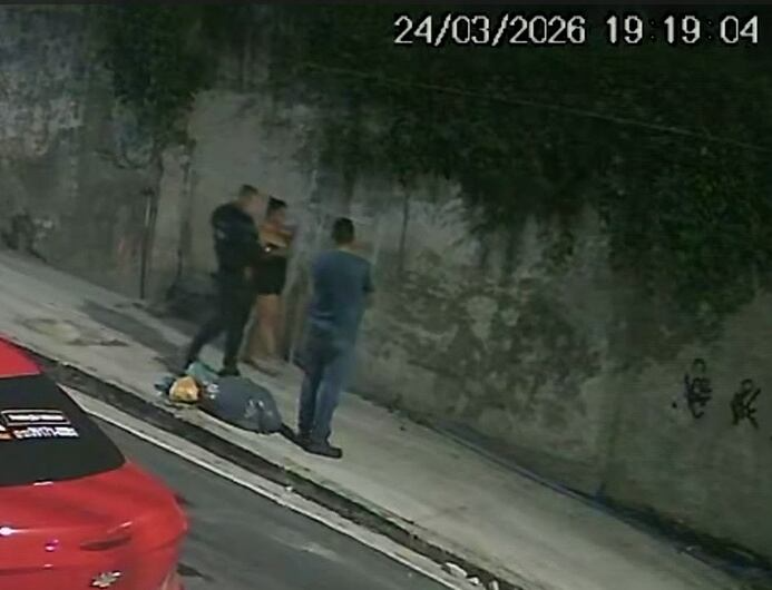 Suspeitas de agredir idosa voltam a aterrorizar vizinhança no Rio