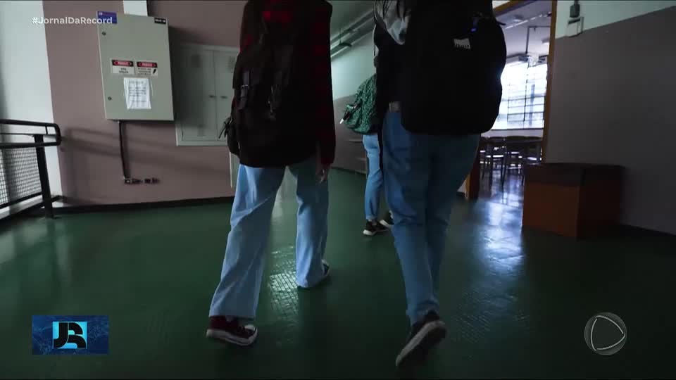 Pesquisa do IBGE revela desafios na saúde mental de adolescentes nas escolas brasileiras