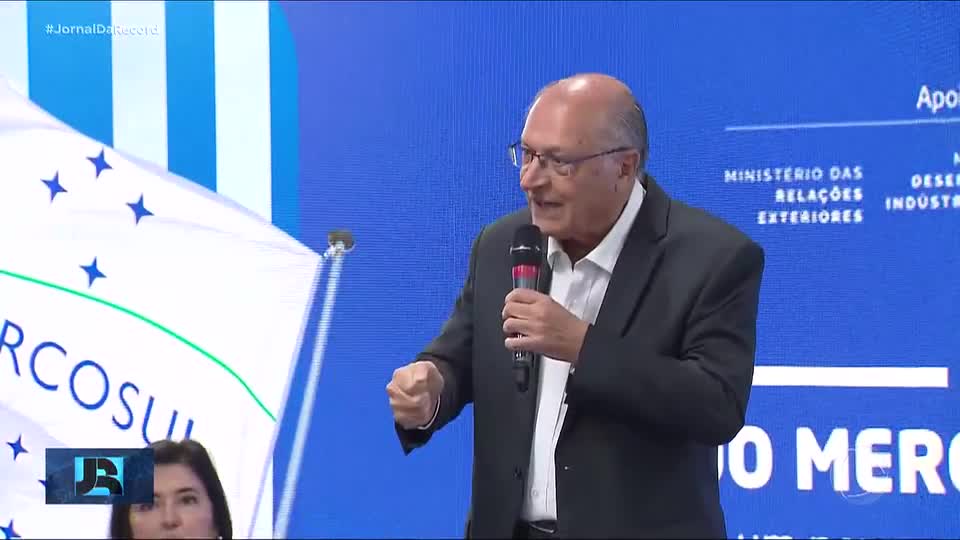 Geraldo Alckmin anuncia que deve deixar ministério até 4 de abril